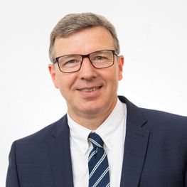 Vorsitzender des Schlichtungsauschusses für Lehrlingsstreitigkeiten der Kreishandwerkerschaft Delmenhorst / Oldenburg-Land